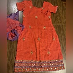 Vintage Hand Embroidered Kurta Dress  w/ Matching Scarf